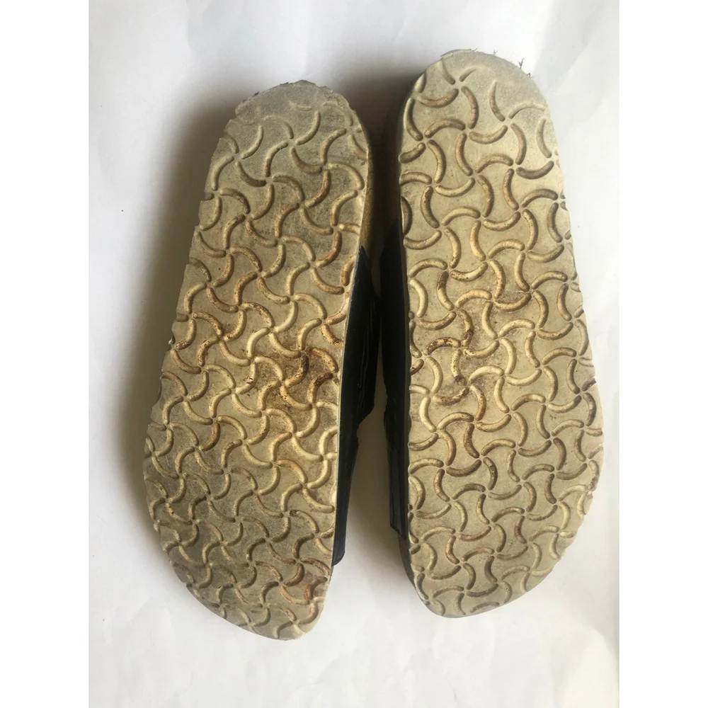 Naot Women’s slide sandals size 40 double strap